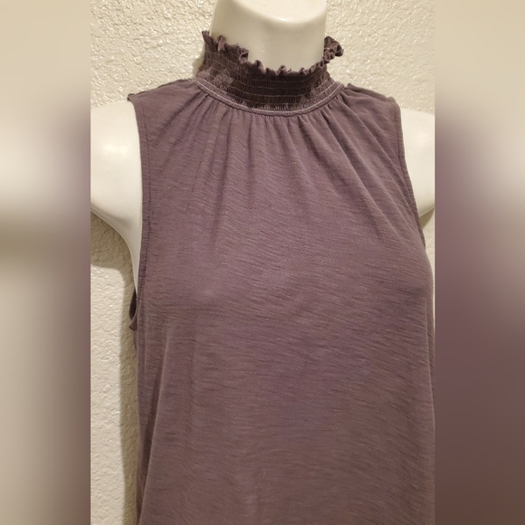 Nation LTD Mauve Sleeveless Smocked Mock Neck Stretch Knit Top Size XS - Picture 2 of 7
